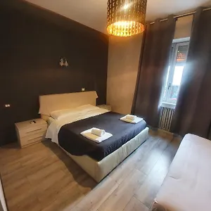 Sira House Mediolan